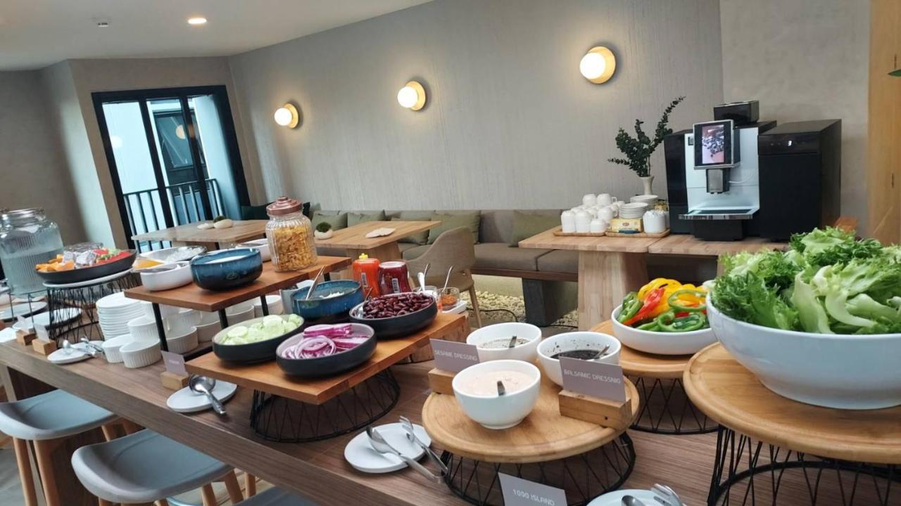 Wellness Stay & Hotel Sukhumvit 107 Bangkok Esterno foto