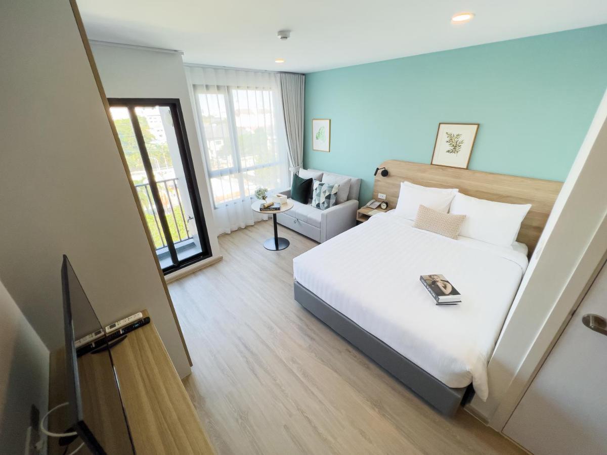 Wellness Stay & Hotel Sukhumvit 107 Bangkok Esterno foto