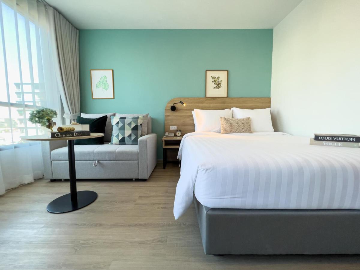 Wellness Stay & Hotel Sukhumvit 107 Bangkok Esterno foto