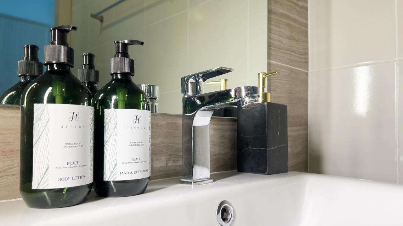 Wellness Stay & Hotel Sukhumvit 107 Bangkok Esterno foto