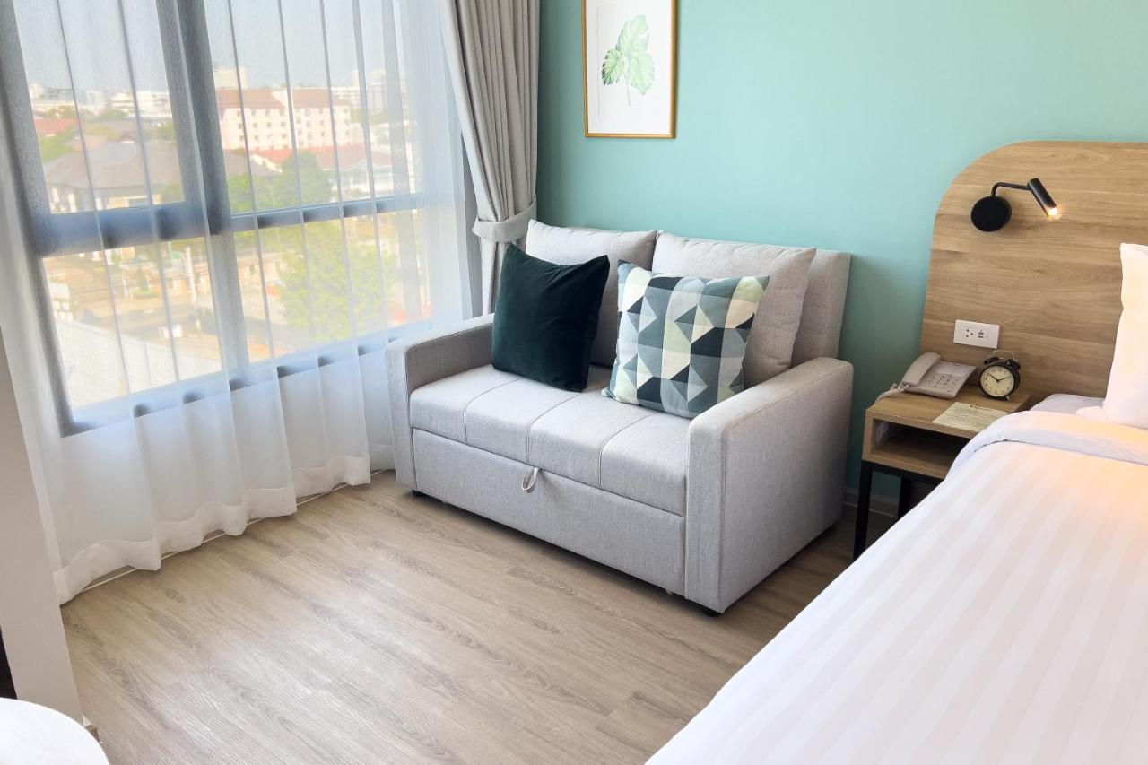 Wellness Stay & Hotel Sukhumvit 107 Bangkok Esterno foto