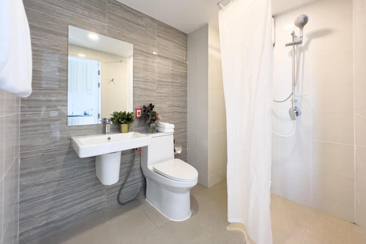 Wellness Stay & Hotel Sukhumvit 107 Bangkok Esterno foto