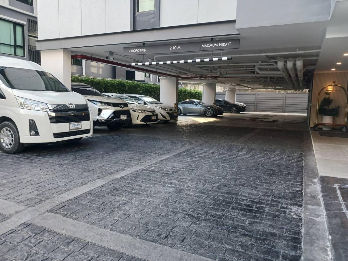 Wellness Stay & Hotel Sukhumvit 107 Bangkok Esterno foto